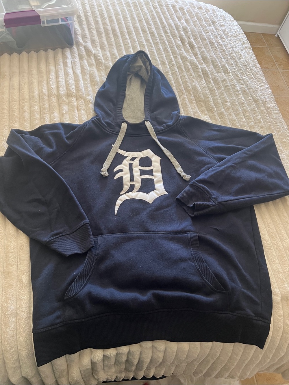 Detroit Tigers Navy Hooded Pullover Sweatshirt with White 'D' Logo